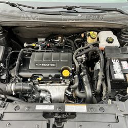 Chevy Cruze 2012. LT.    RS