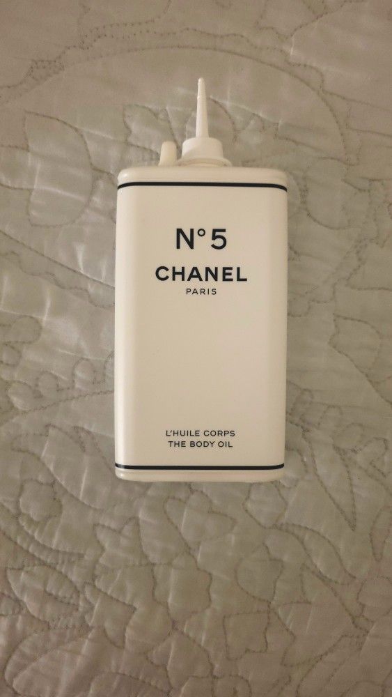 Chanel N°5 The Body Oil – Luxury Perfumed Body Oil, New & Authentic