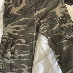 Wrangler Camo pants