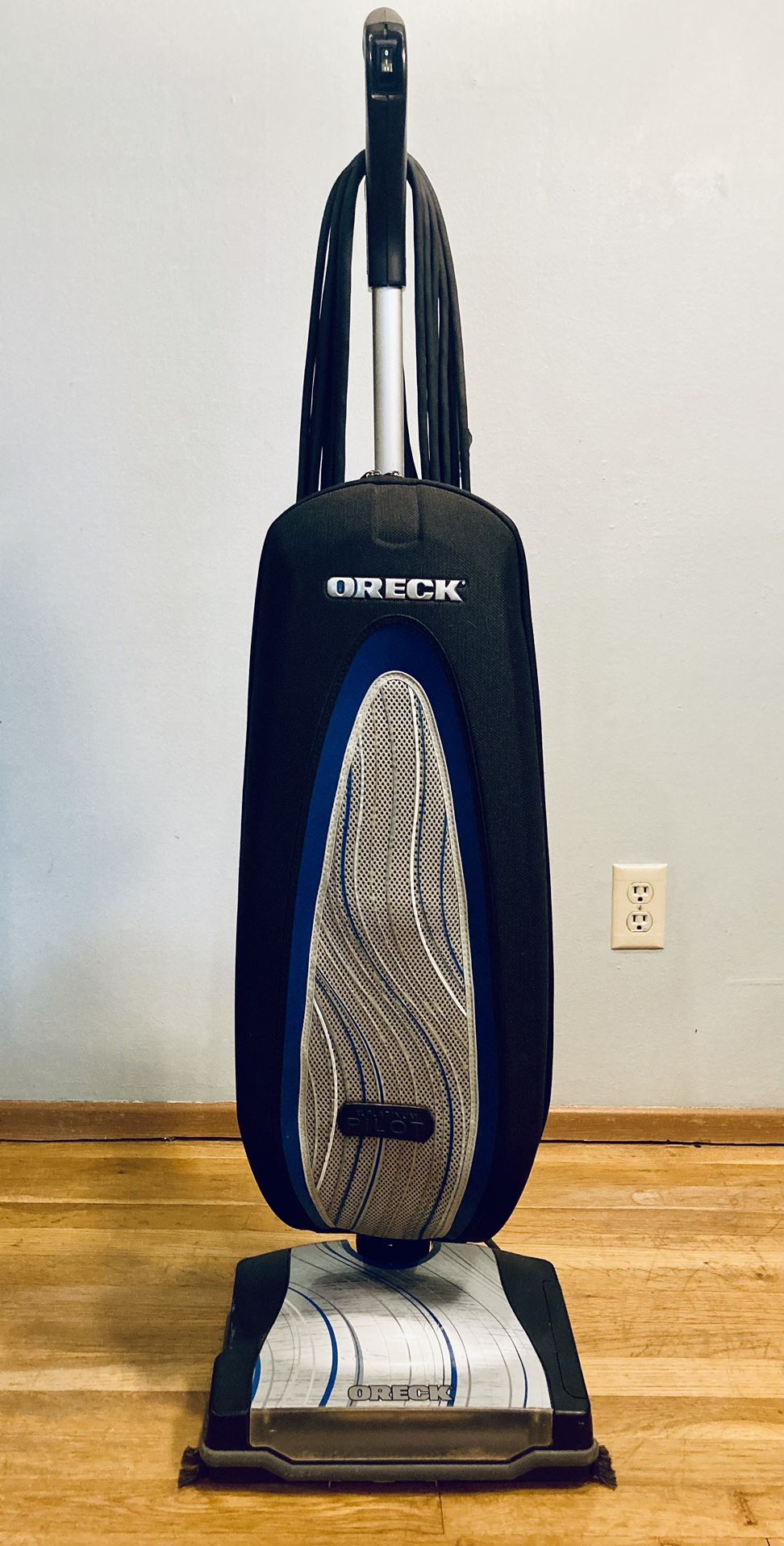 Oreck XL Platinum Pilot Pro Vacuum WORKS GREAT
