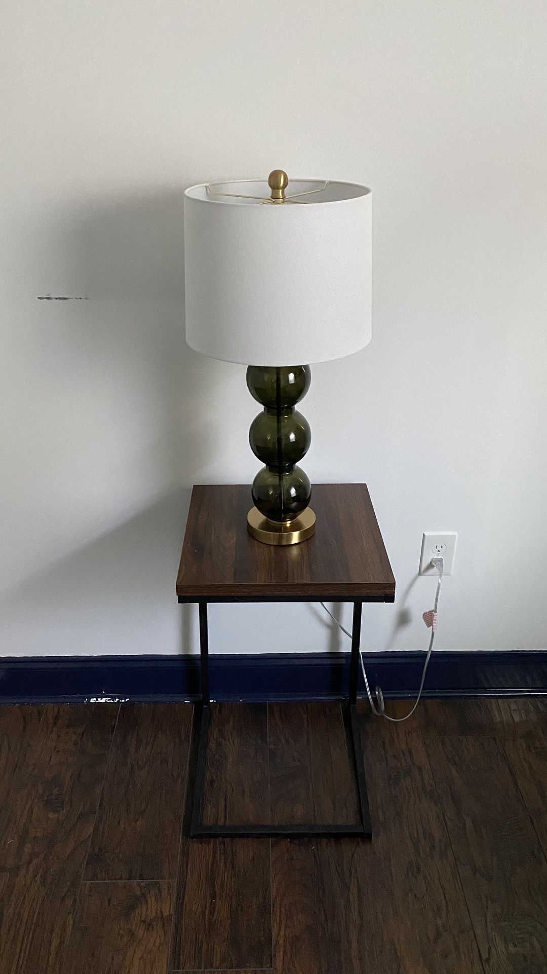 Set Of Lamps With Set Of End Tables 