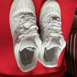 Tengo A La Venta Estos Tenis En Buenas Condiciones Lavados Listos Para Usarlos $30 Size 7 1/2 