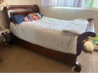 Berkey and Gay Antique bedroom set
