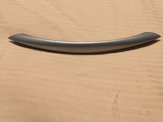 Silver tone drawer pull/handle 5”