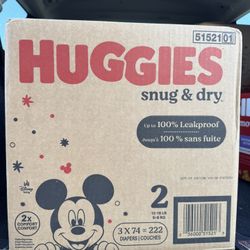 Huggies Snug & Dry Size 2, Total Of 222 Diapers