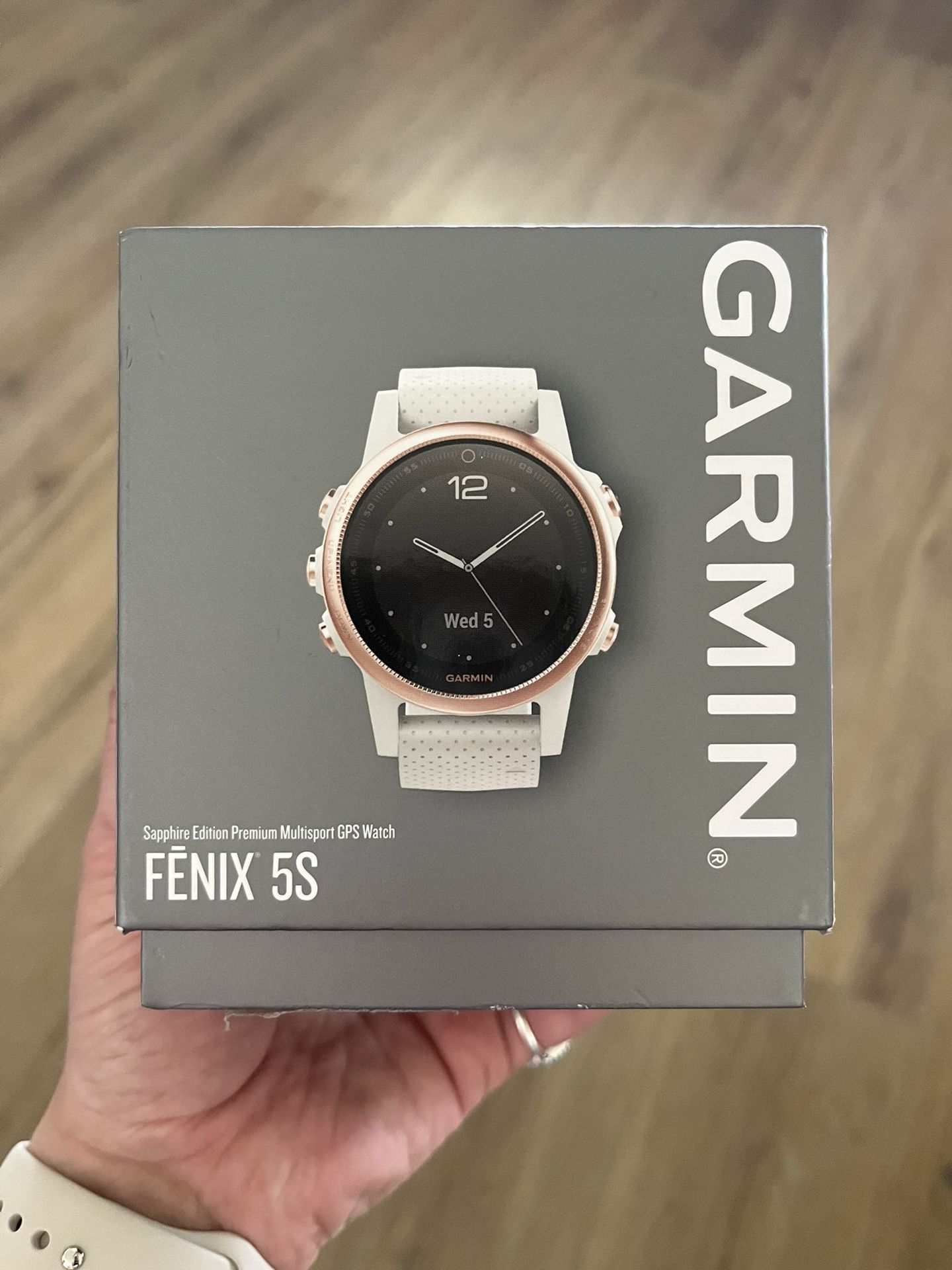 Garmin Fenix 5S Plus Sapphire GPS Watch