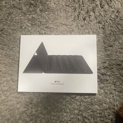 Apple Smart Keyboard