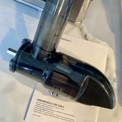 Free Parts For This “Meomy” Masticating Juicer