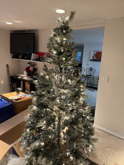 7’ Artificial Christmas Tree 