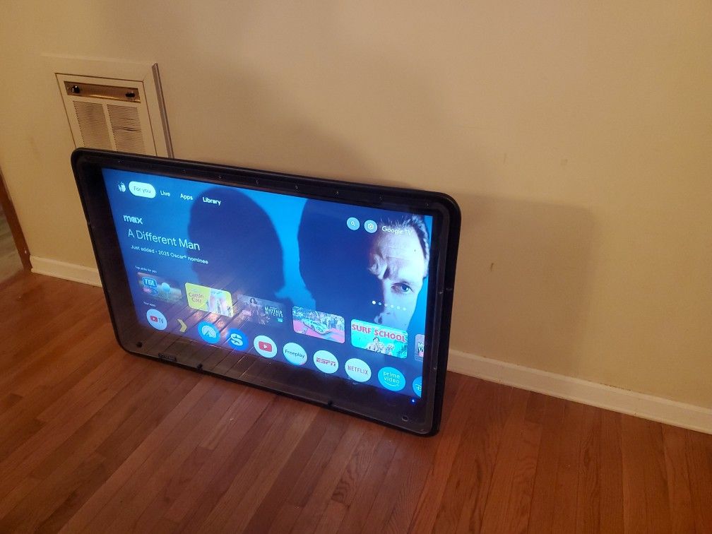 TV SHIELD Box W/ 50 ' Sceptra TV