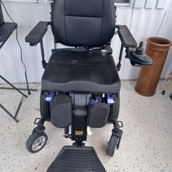 325 Velocity Merits Health Product- Electric Mobility Scooter 