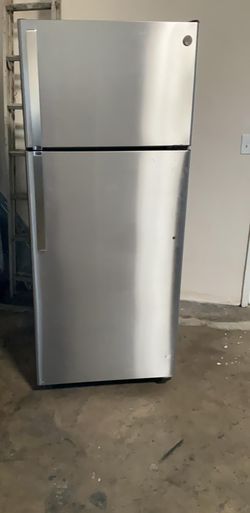 GE  Top Mount Stainless Steel Refrigerator Fridge
