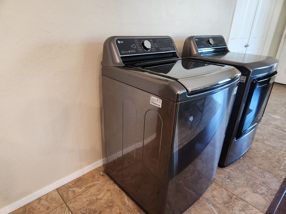 LG WASHER AND DRYER SET