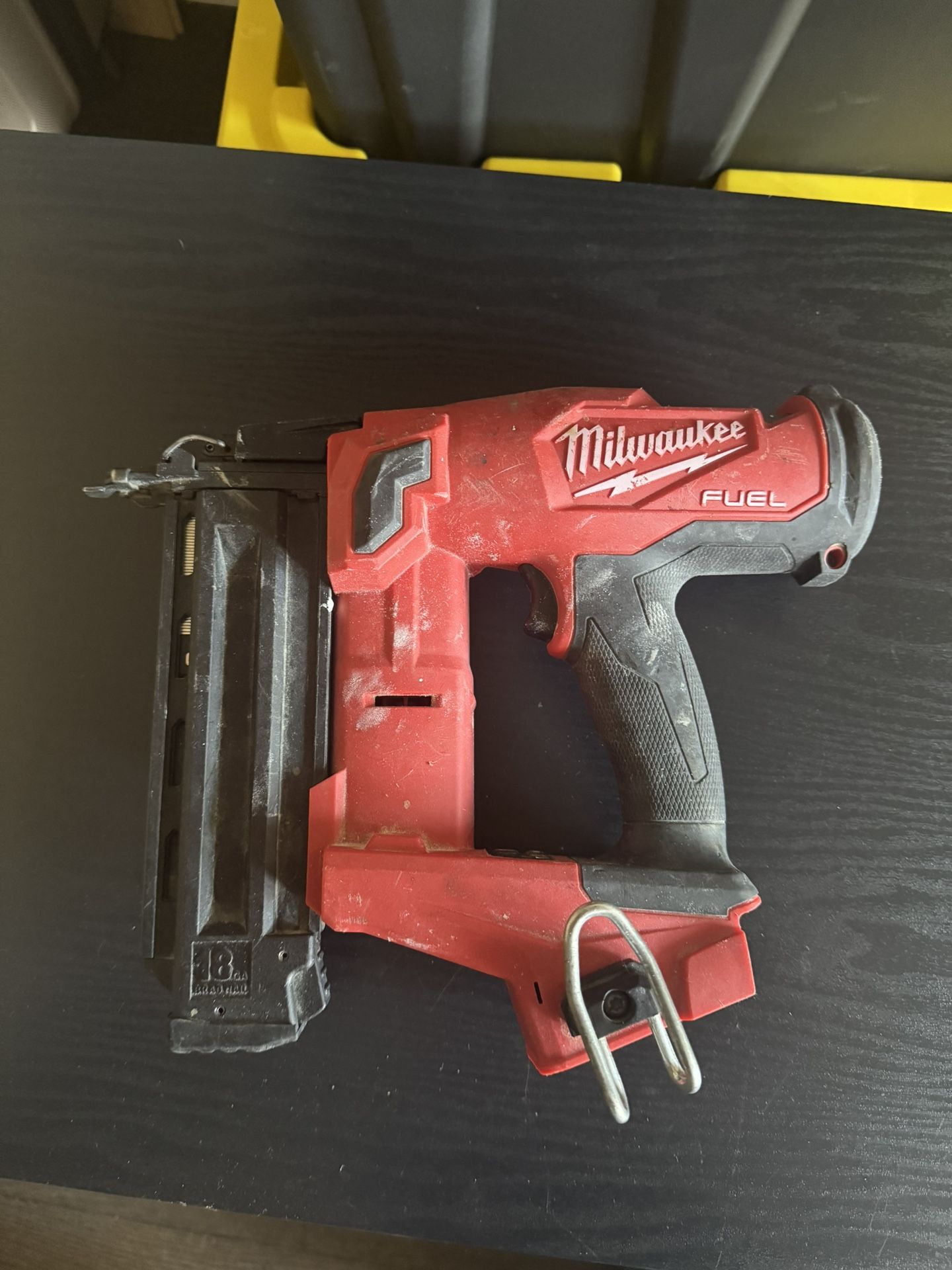 Milwaukee Brad nailer M18 