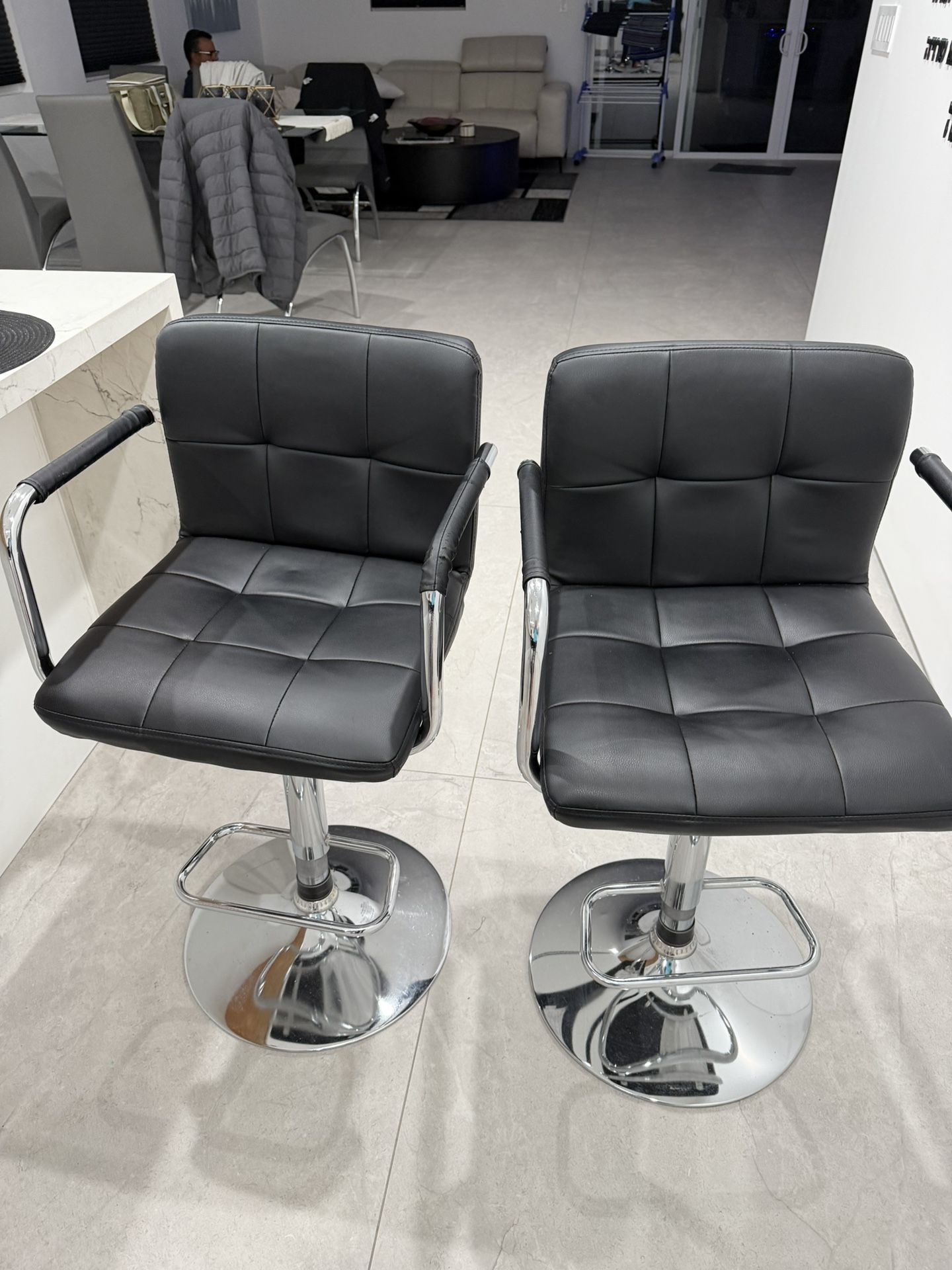 Island / Bar Stools .