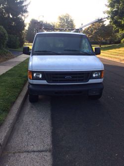 2005 ford econoline e150