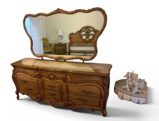Louis Xv French Provincial Dresser