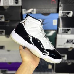 Size 8.5M - Jordan 11 “Dmp Gratitude” 