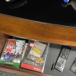 Entertainment center