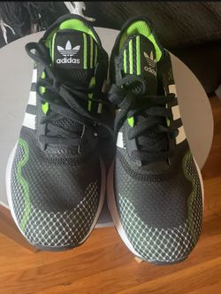 Mens Adidas size 9