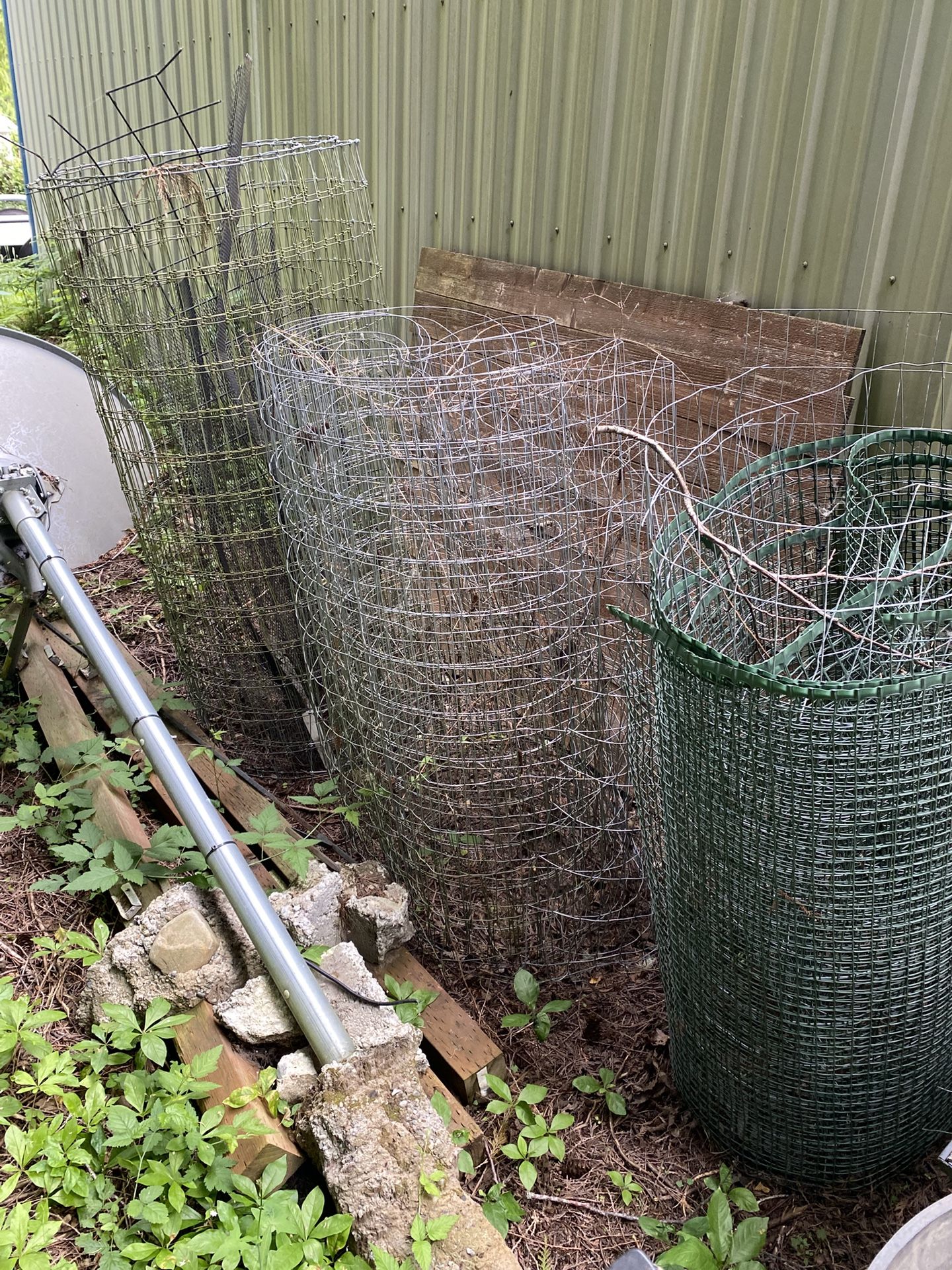 FS: Wire Fencing Fence