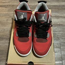 Nike Air Jordan Retro 4 Toro Bravo 