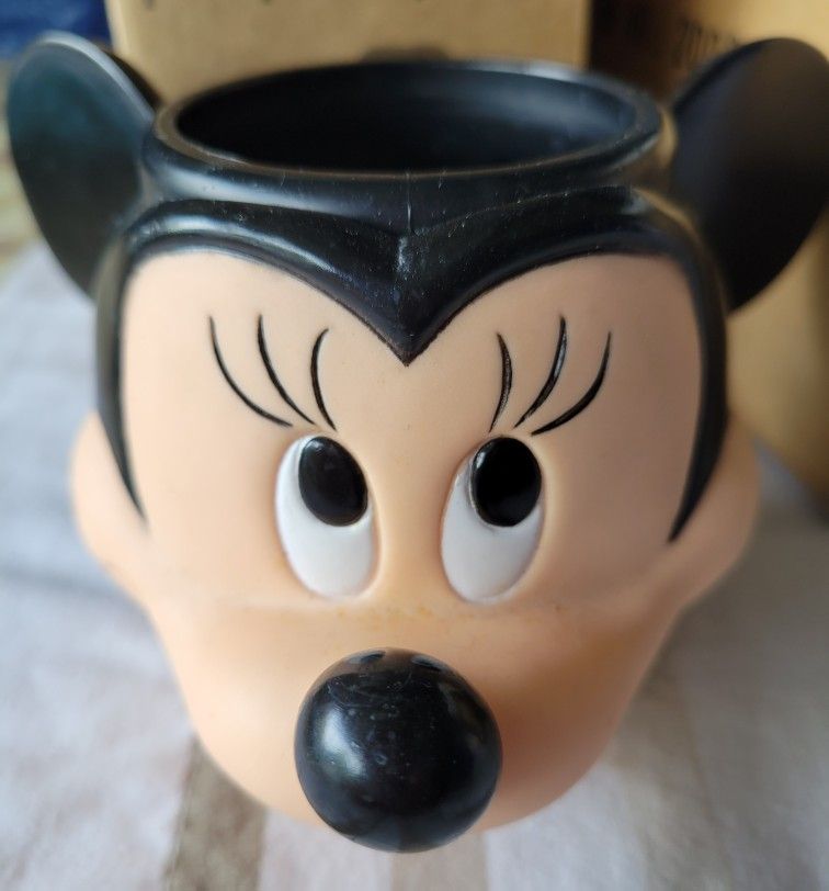 Vintage Disney Minnie Mouse Plastic Mug