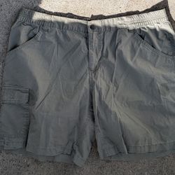 Womens Columbia Sportswear XL, 38x17.5 Cotton 100%, Side Elastic, 4 Pockets, Very Light Weight.