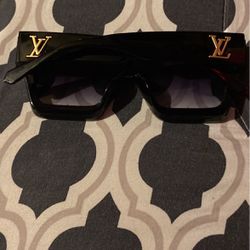 Loui Vuitton Glasses Cyclone