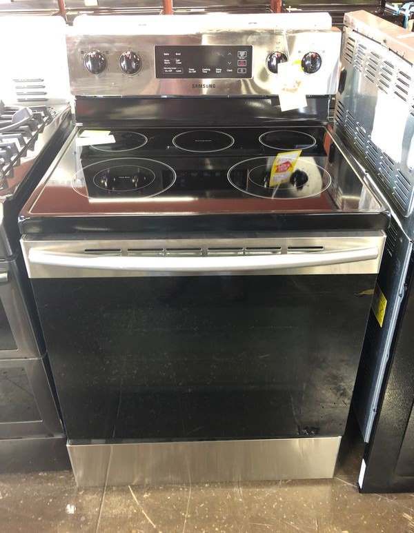 Samsung Electric Range Stove Model NE59M4310SS ZY for Sale in Dallas
