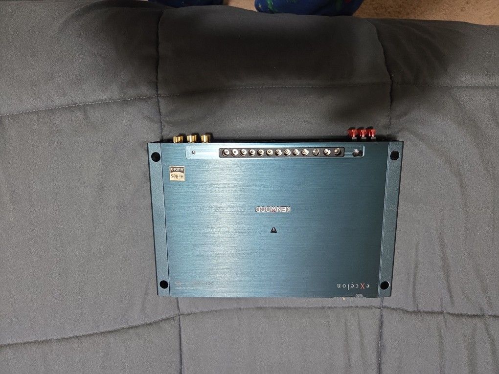 Kenwood Exelon XR 901-5 Amplifier