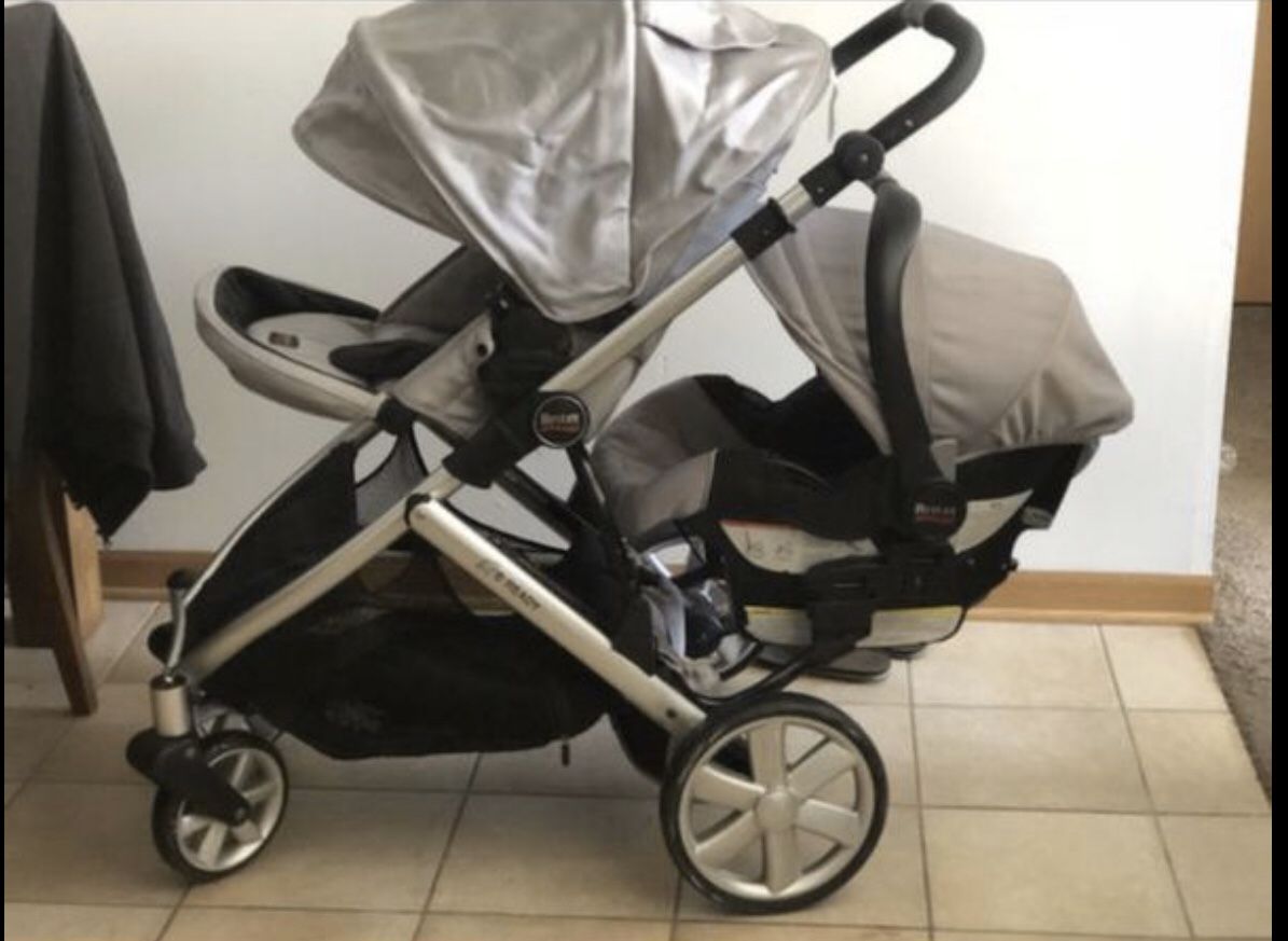 stroller with carseat britax good condition