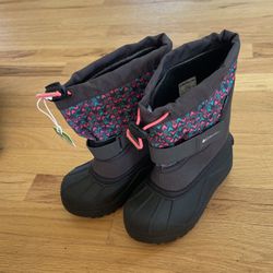 Columbia Kid’s Snow Boots - Size 11 - Brand New With Tags