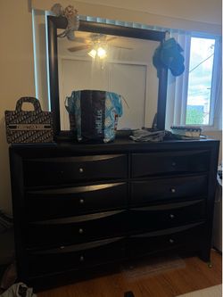 Bedroom Dressers Great Condition