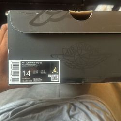 Air Jordan 1 Mid SE