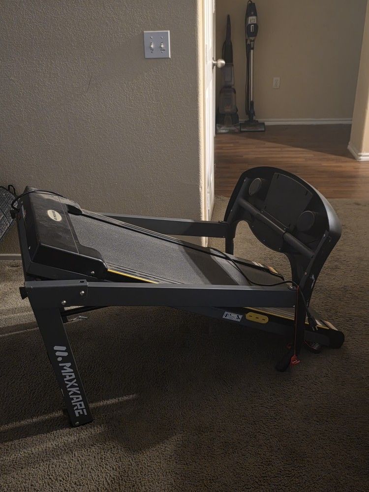 Maxkare Treadmill