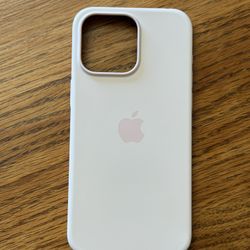 Cute clothes, wallets, and other accessories! 💕