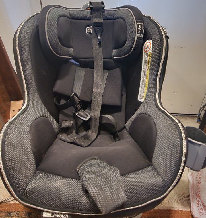 Chicco NextFit Zip Convertible Child Safety Baby Car Seat 