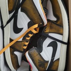 Nike Air Jordan 1, Size 11 Mid SE