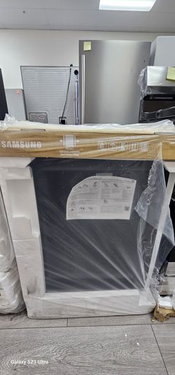Samsung 24" Built In Smart Dishwasher 