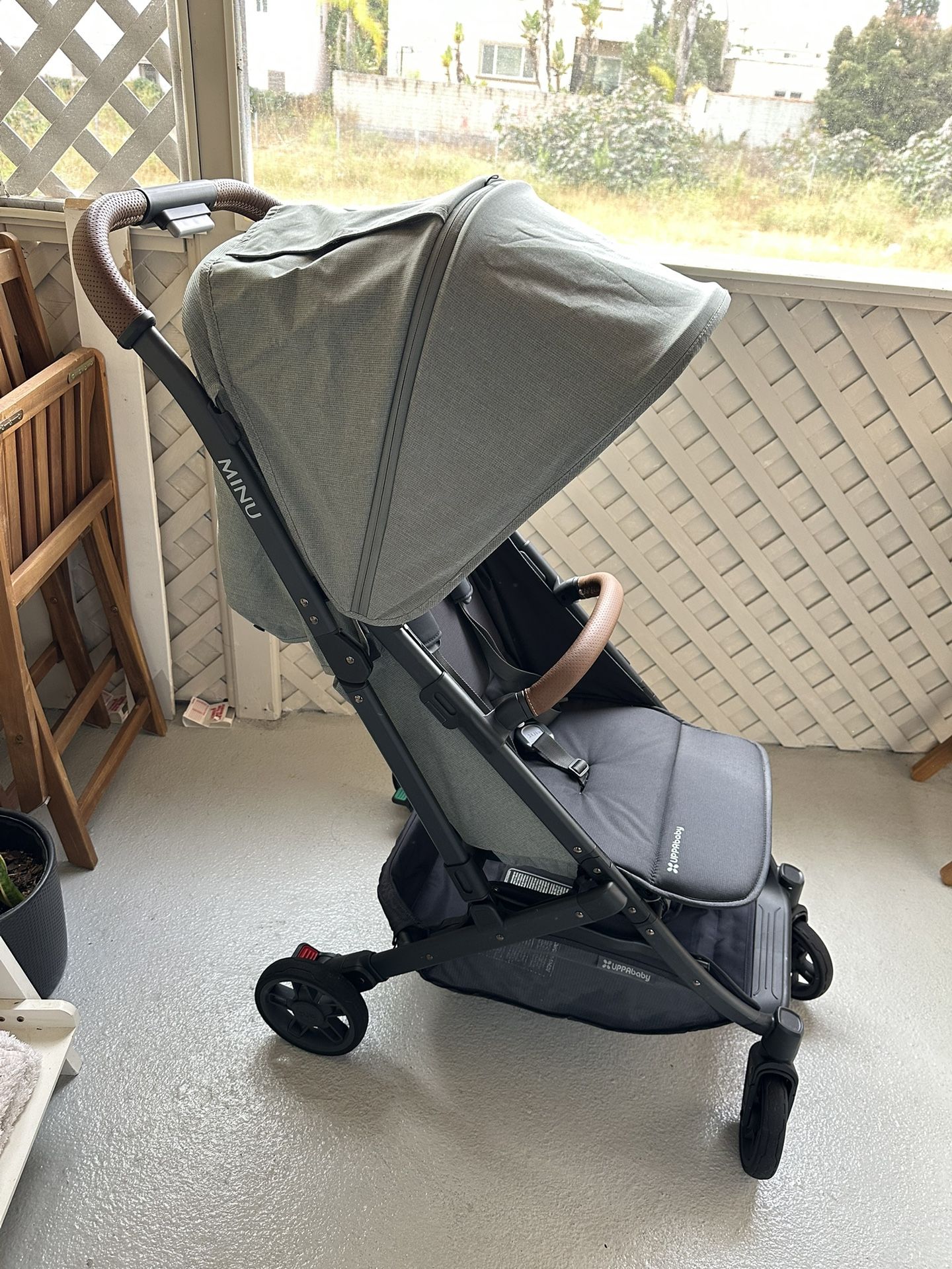 UPPAbaby Minu V2 Lightweight/Travel Stroller (Color- Gwen/Green Melange)