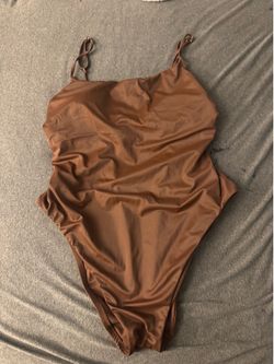 Women’s swim suit