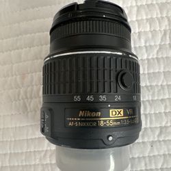 📷 Nikon AF-S DX NIKKOR 18‑55mm f/3.5‑5.6G VR Lens