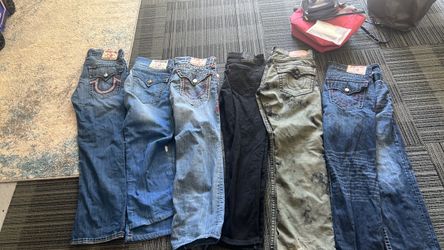 True Religion &Levis $220  6 item