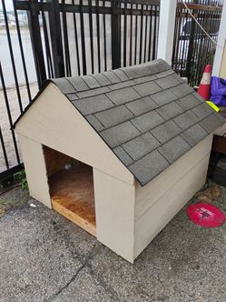 Dog houses 4ft x 4ft ready for pickup