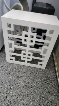 Side Table/End Table