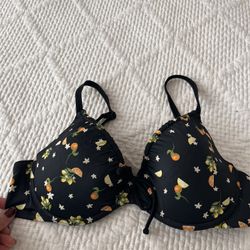 $7 Victorias Secret Black And Orange Blossom Large Bikini Top 