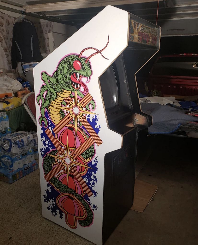 Centipede (1980s) Stand up Video Arcade Game