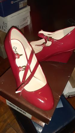 Qupid red wedge heels size 7.5