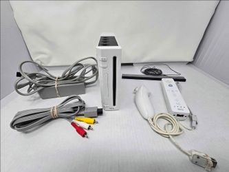 Nintendo Wii Console Bundle with Accessories